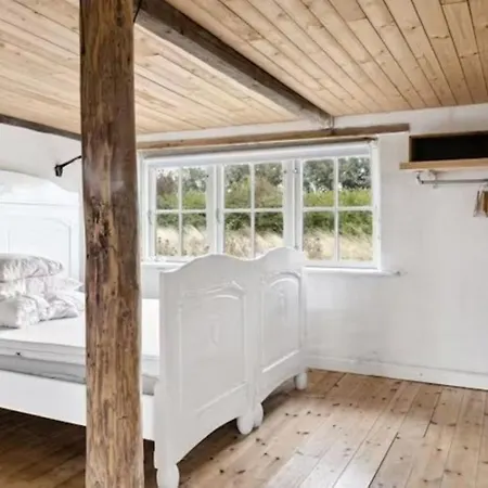 Lindelse - Fisherhouse & Guesthouse With Private Pier & Beach *